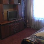 Сдаю посуточно 2 комн. кв. на нивках, экспоплаза.